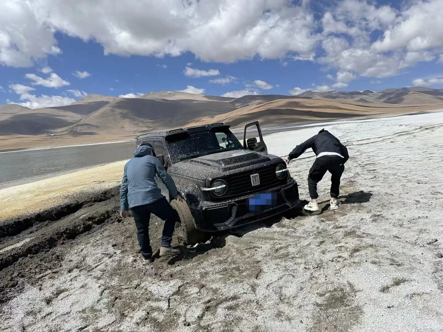 二十岁不去看世界，三十岁就是柴米油盐