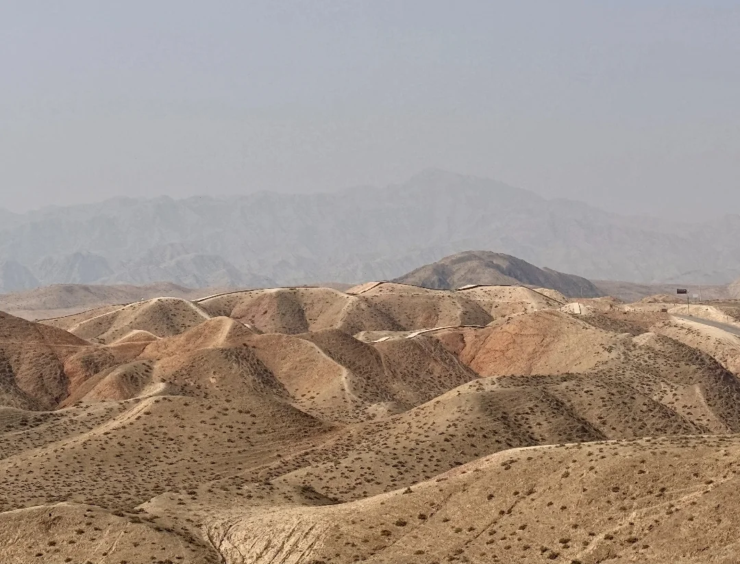 不想当牛马就出去玩玩吧，哈哈哈哈