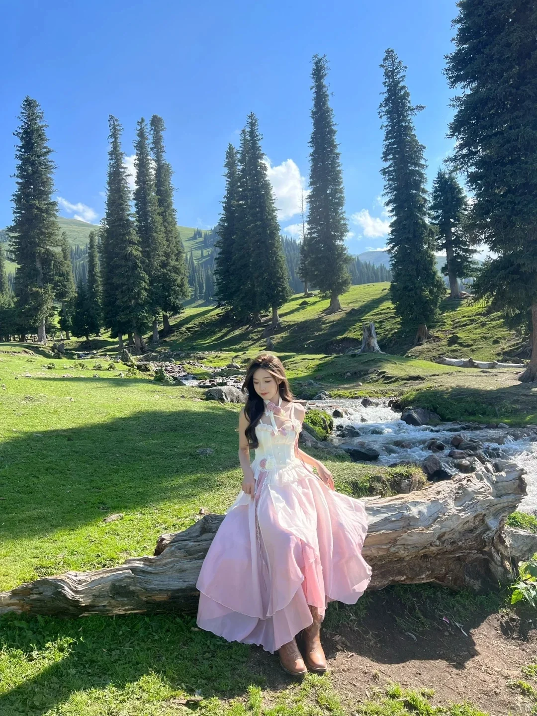 听劝，去新疆没必要带太多衣服....