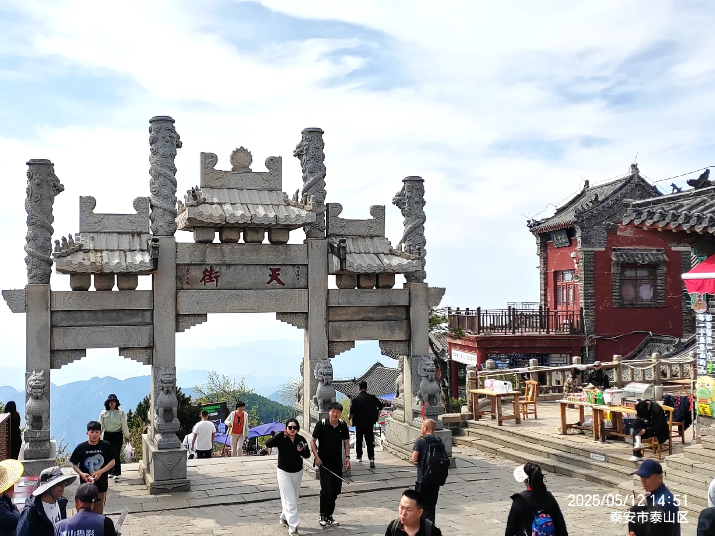 各地的牌坊，历史文化古迹。