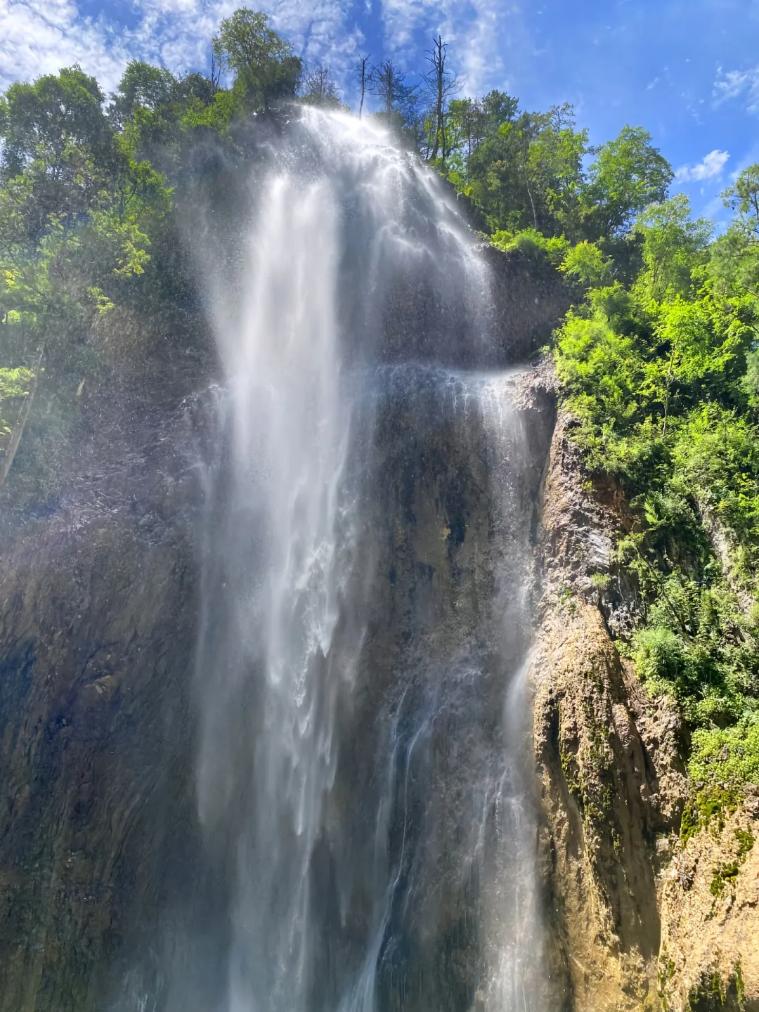 💥救命！甘肃居然藏着比九寨沟还绝的秘境