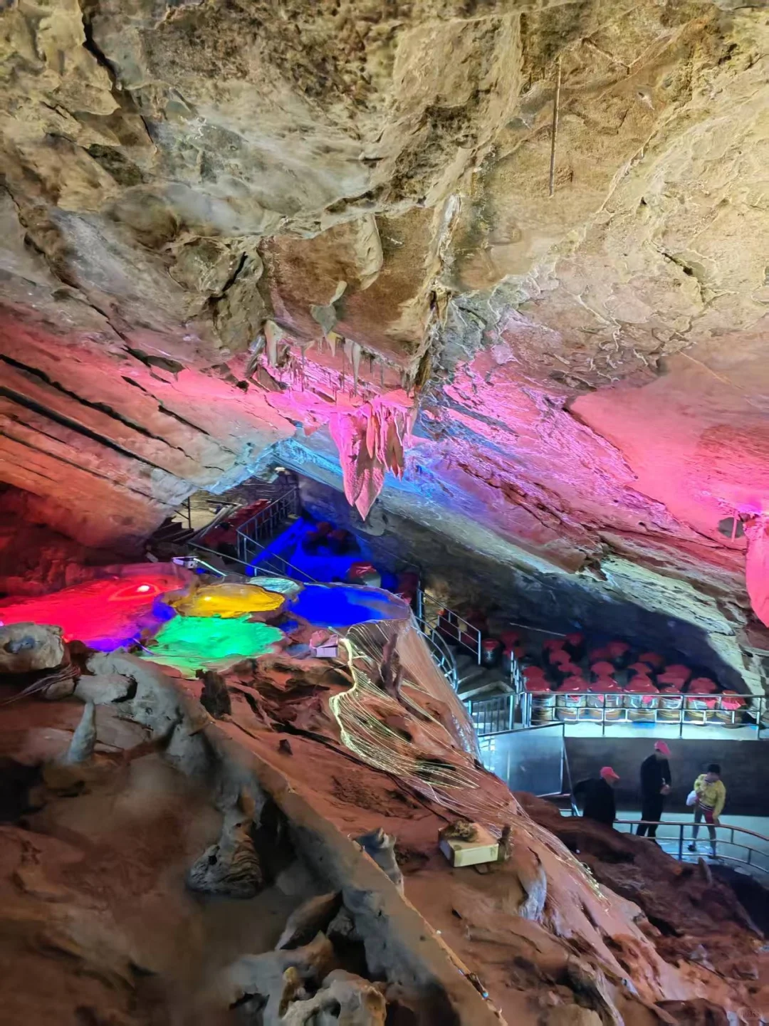 重庆的地下溶洞，居然比山顶还美‼️