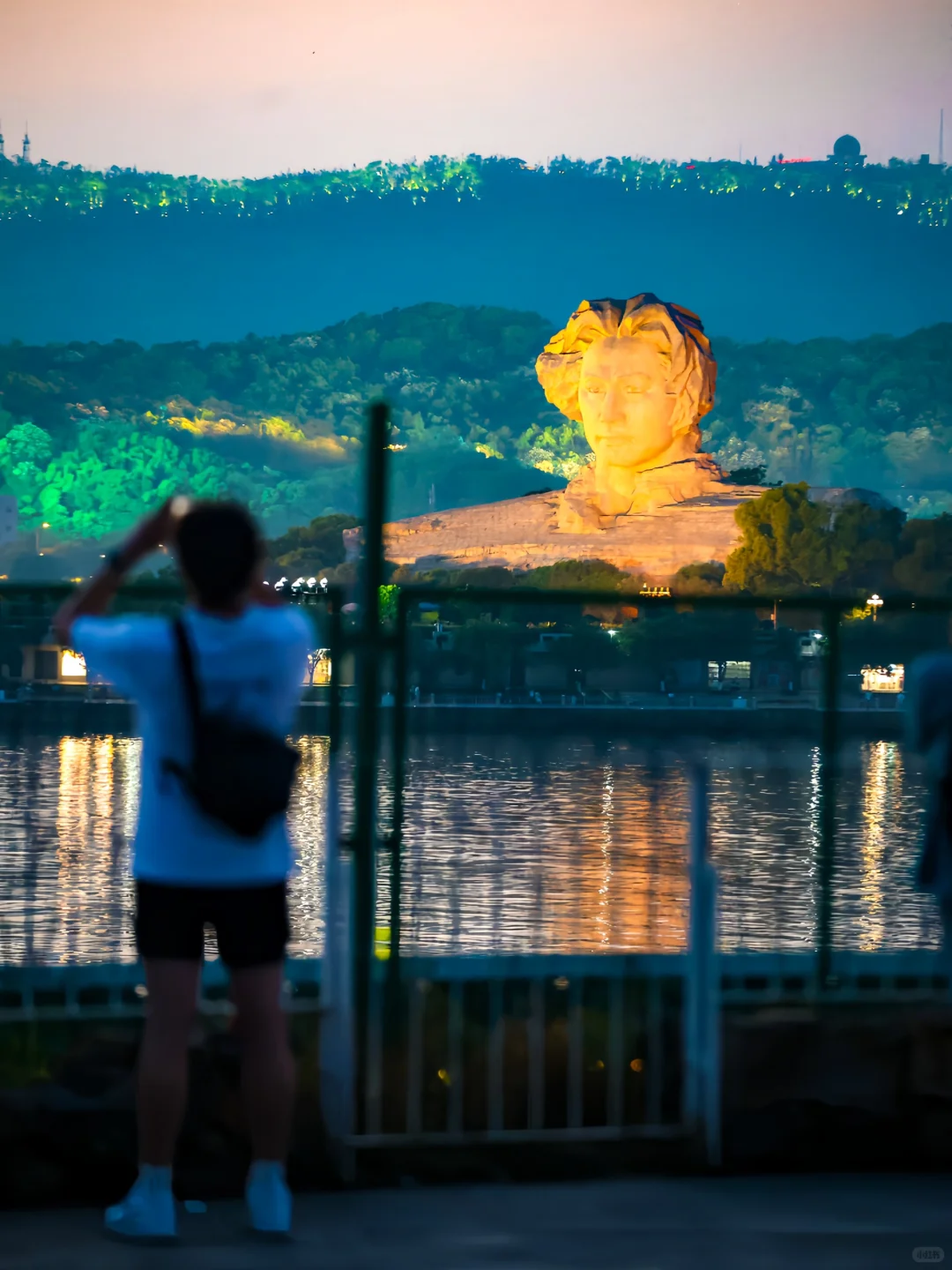不挤橘子洲❗️长沙地铁直达的这个机位更好拍