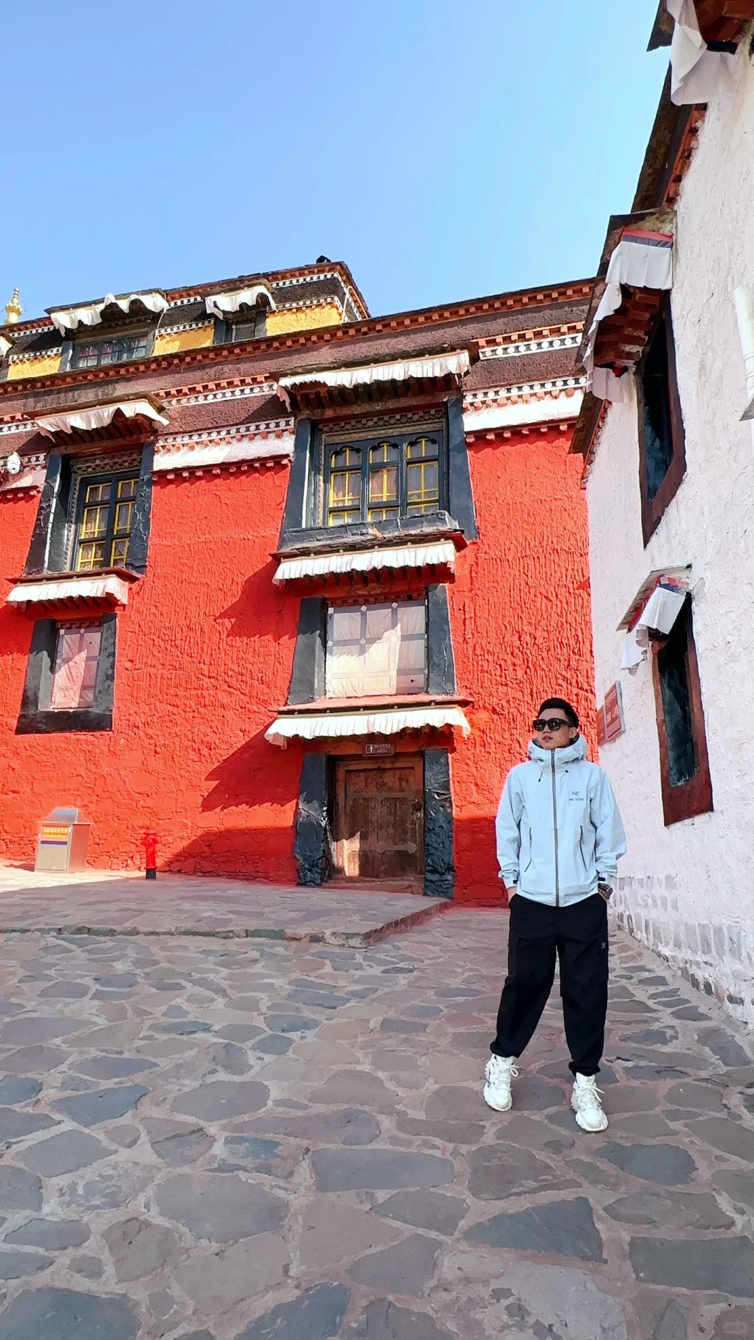 二十岁不去看世界，三十岁就是柴米油盐