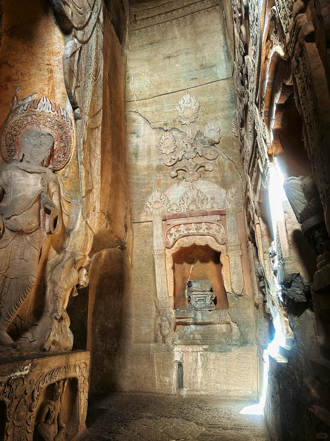 打个飞的去邯郸响堂山过周末吧✈️