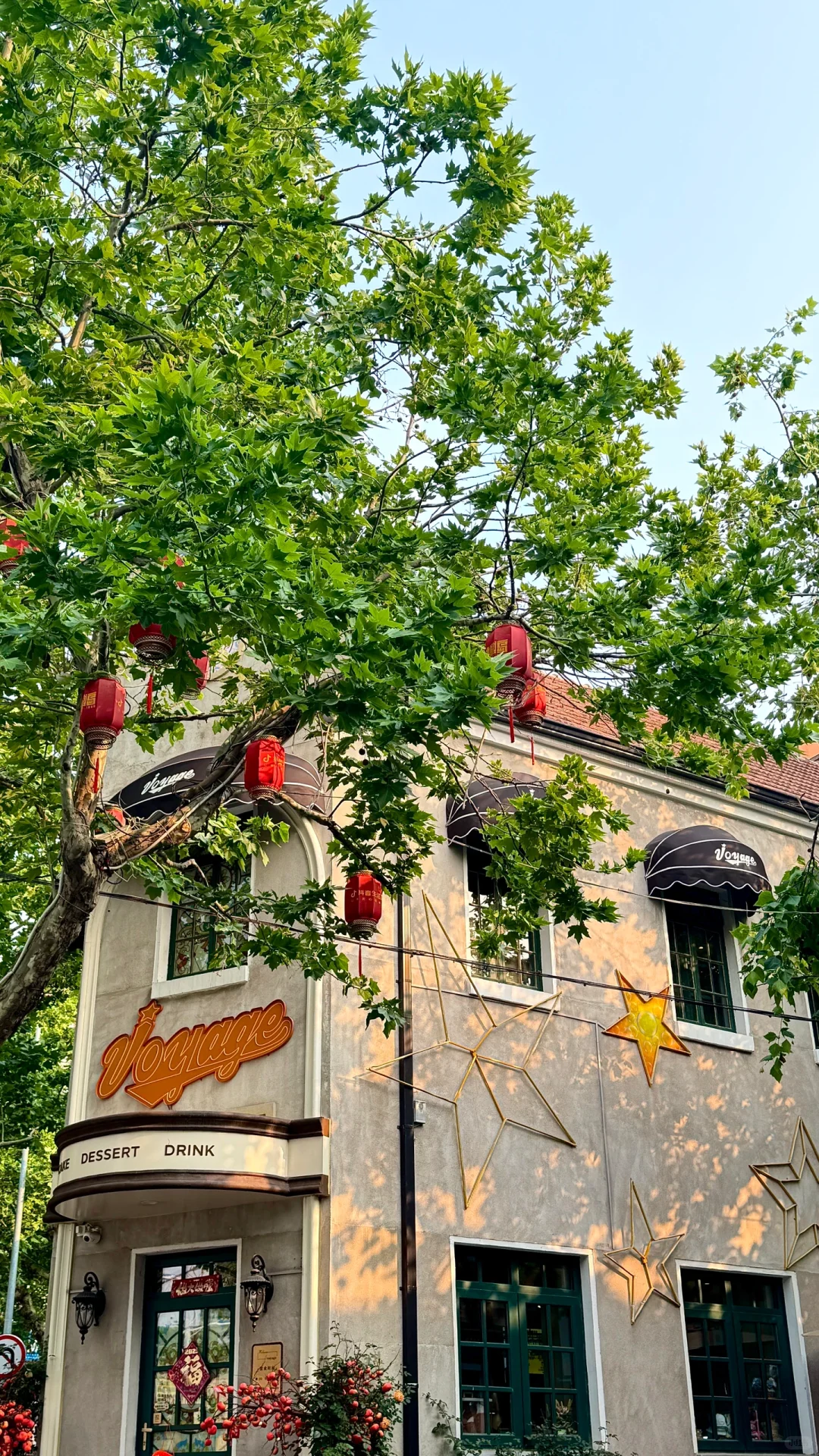 其实我觉得在青岛旅游路过voyage进店就