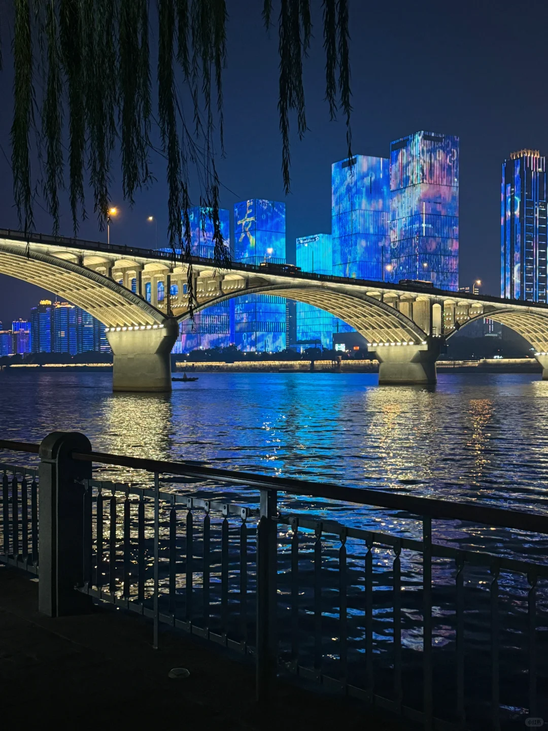 不挤橘子洲❗️长沙地铁直达的这个机位更好拍