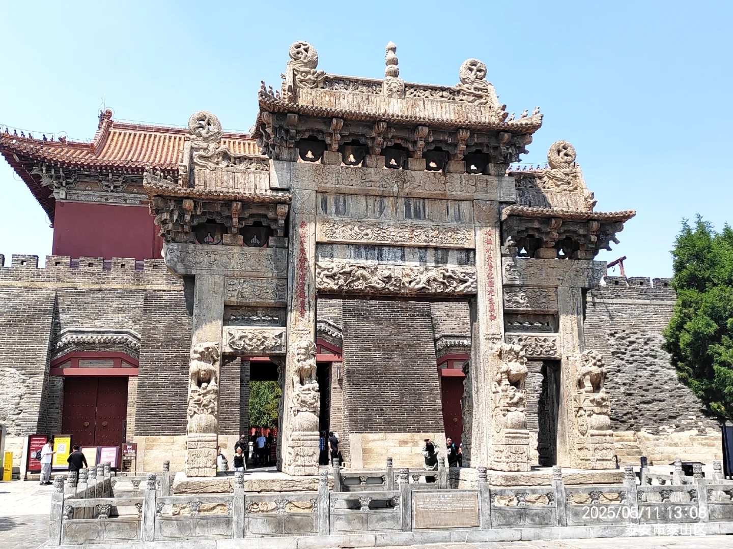 各地的牌坊，历史文化古迹。