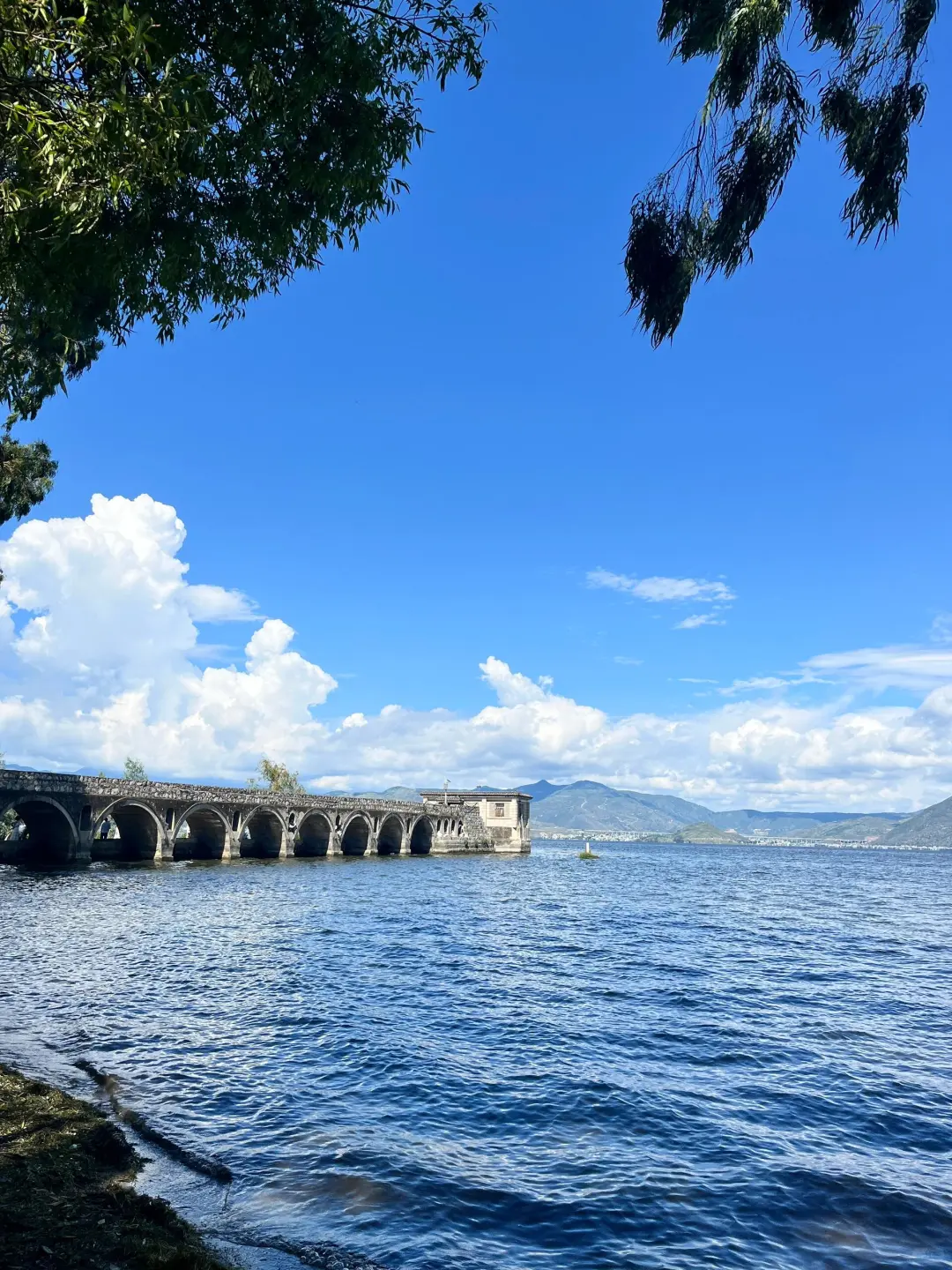 阳光、云朵、洱海，构成大理独有的慢生活节