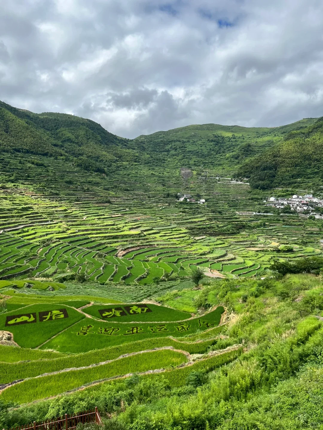别再去人挤人的热门景点了，这些地方超惊艳