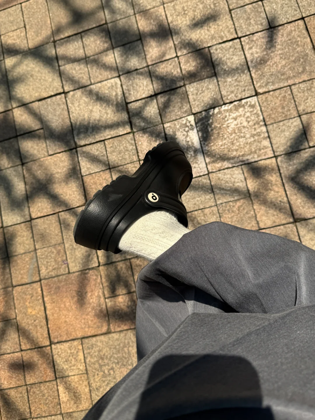 我烙铁🥹五一旅游穿这双去谁分得清是洞洞鞋