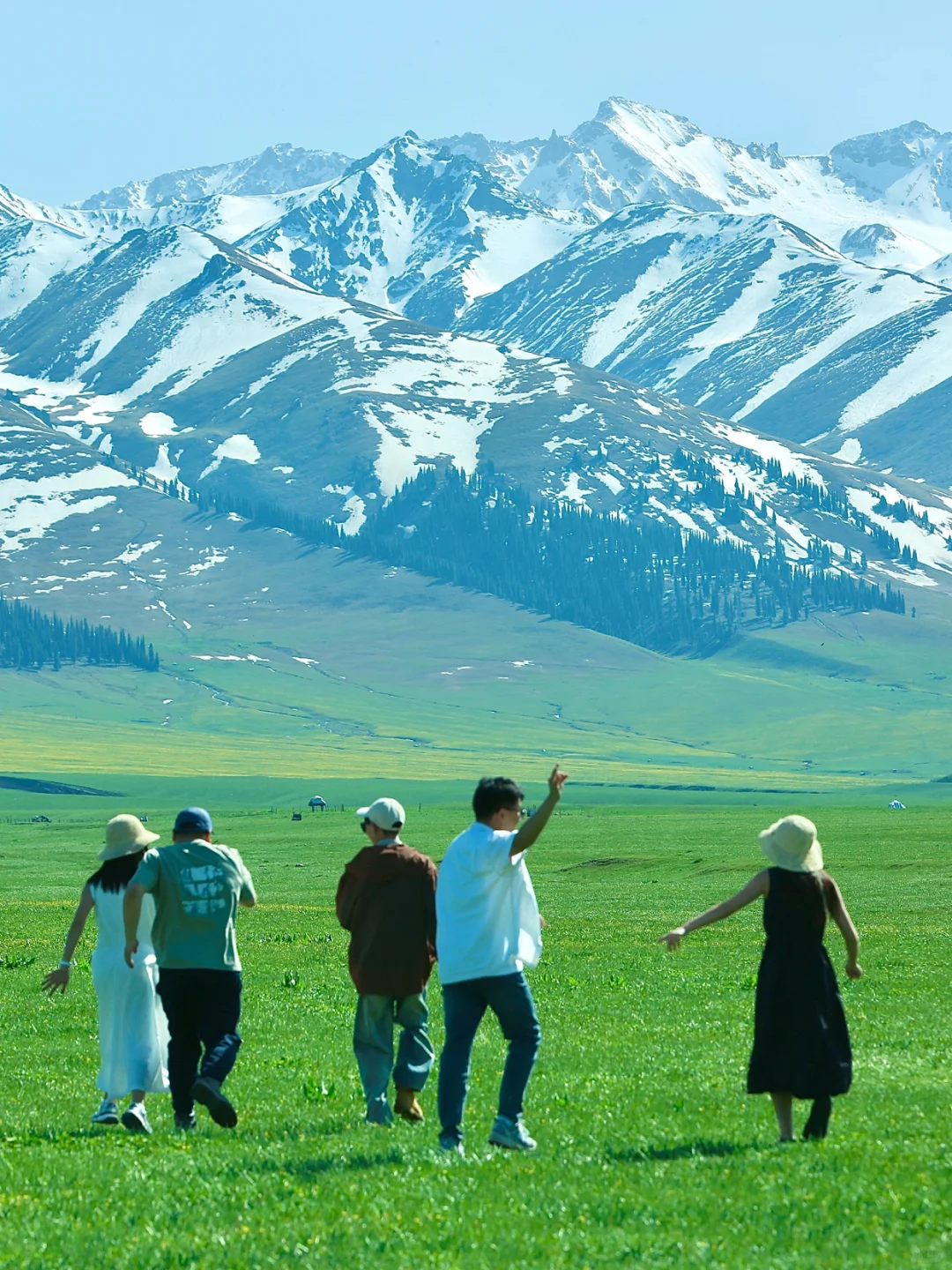 爆玩新疆！这个夏天一起去草原上撒野吧！