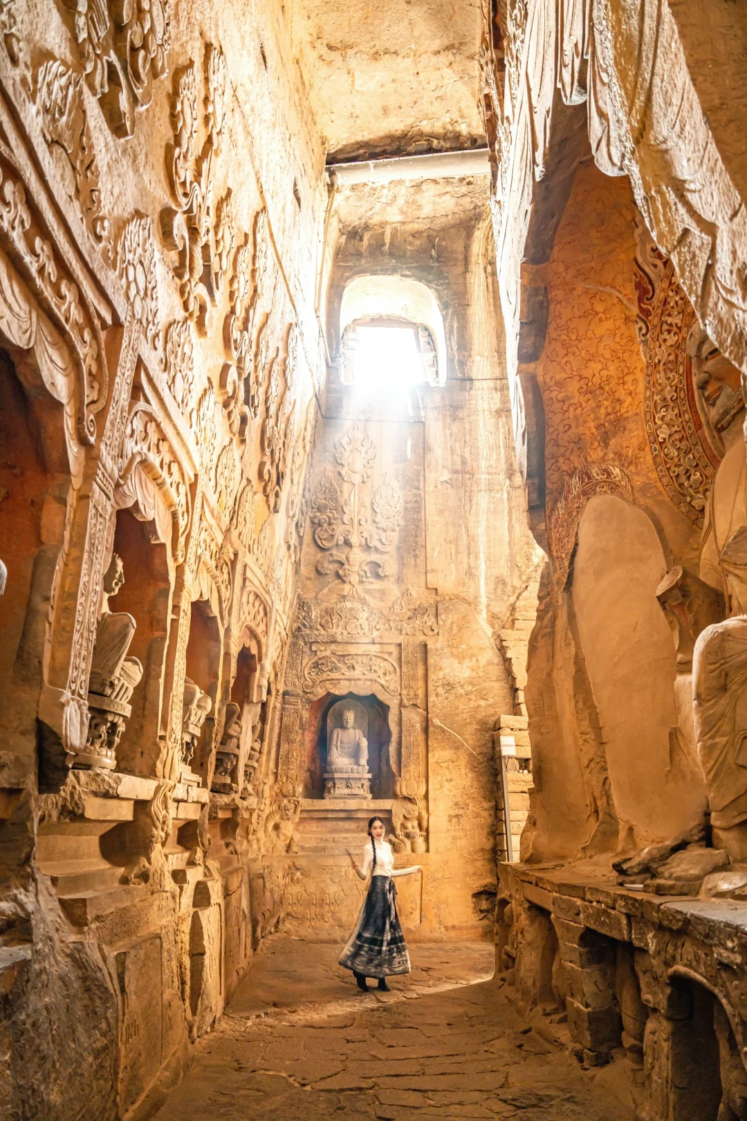 以为云冈石窟够震撼了，直到我来到响堂山‼️