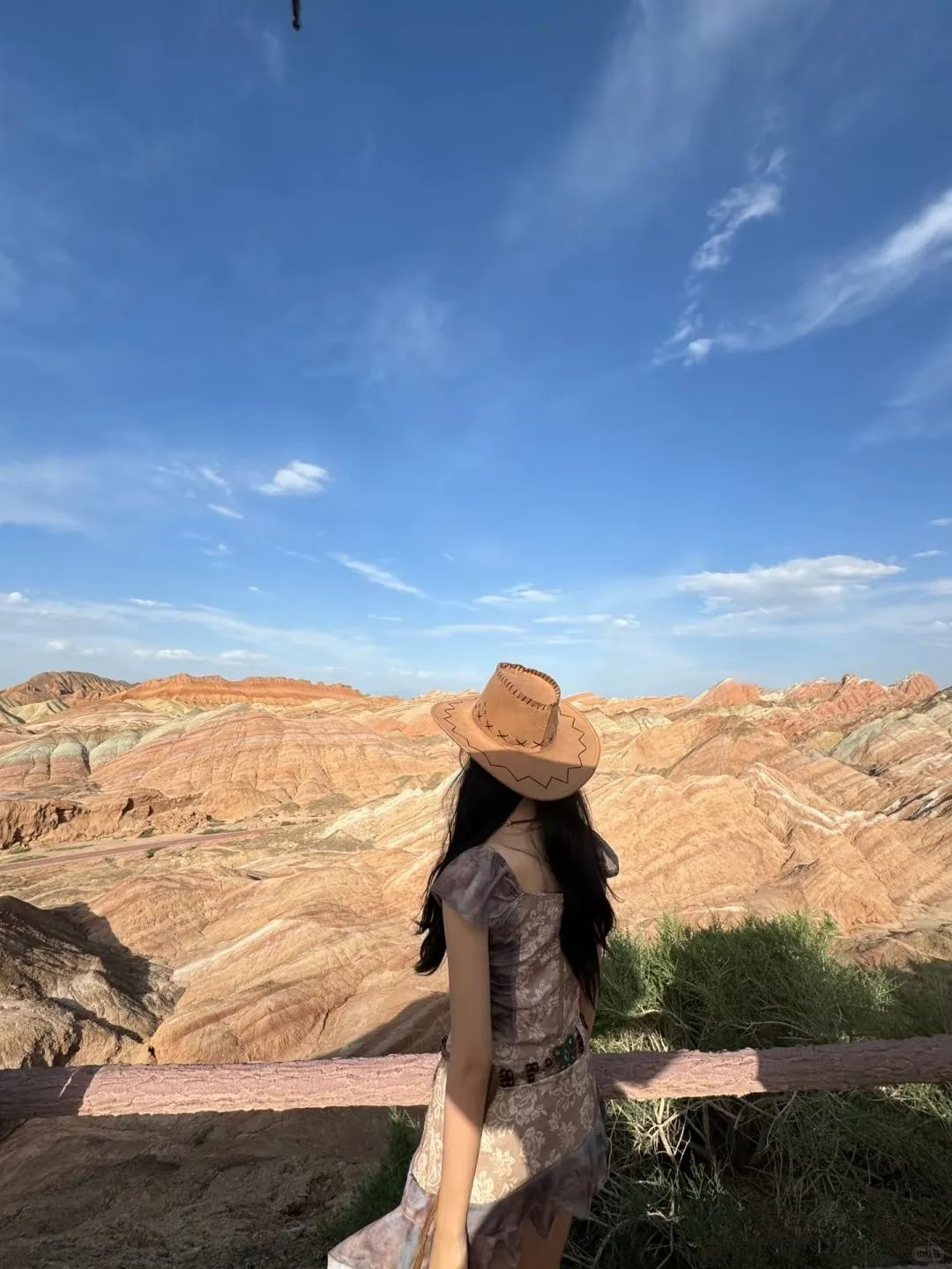 总要去一趟西北吧！体验一下西北的荒凉