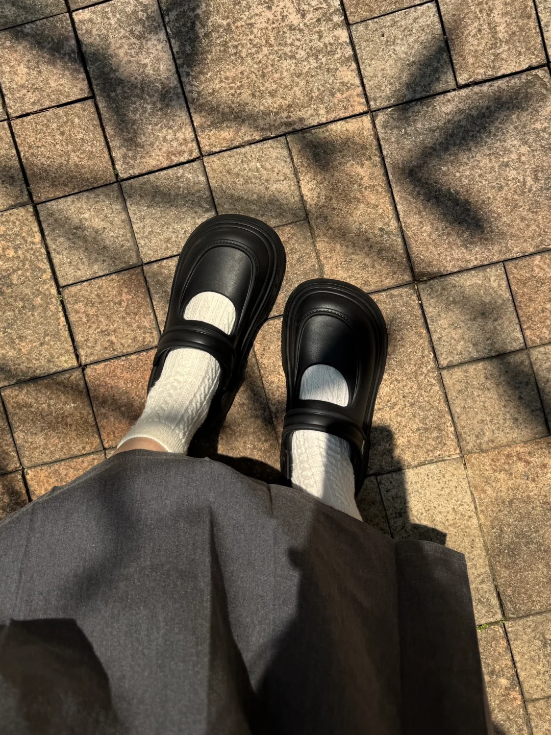 我烙铁🥹五一旅游穿这双去谁分得清是洞洞鞋