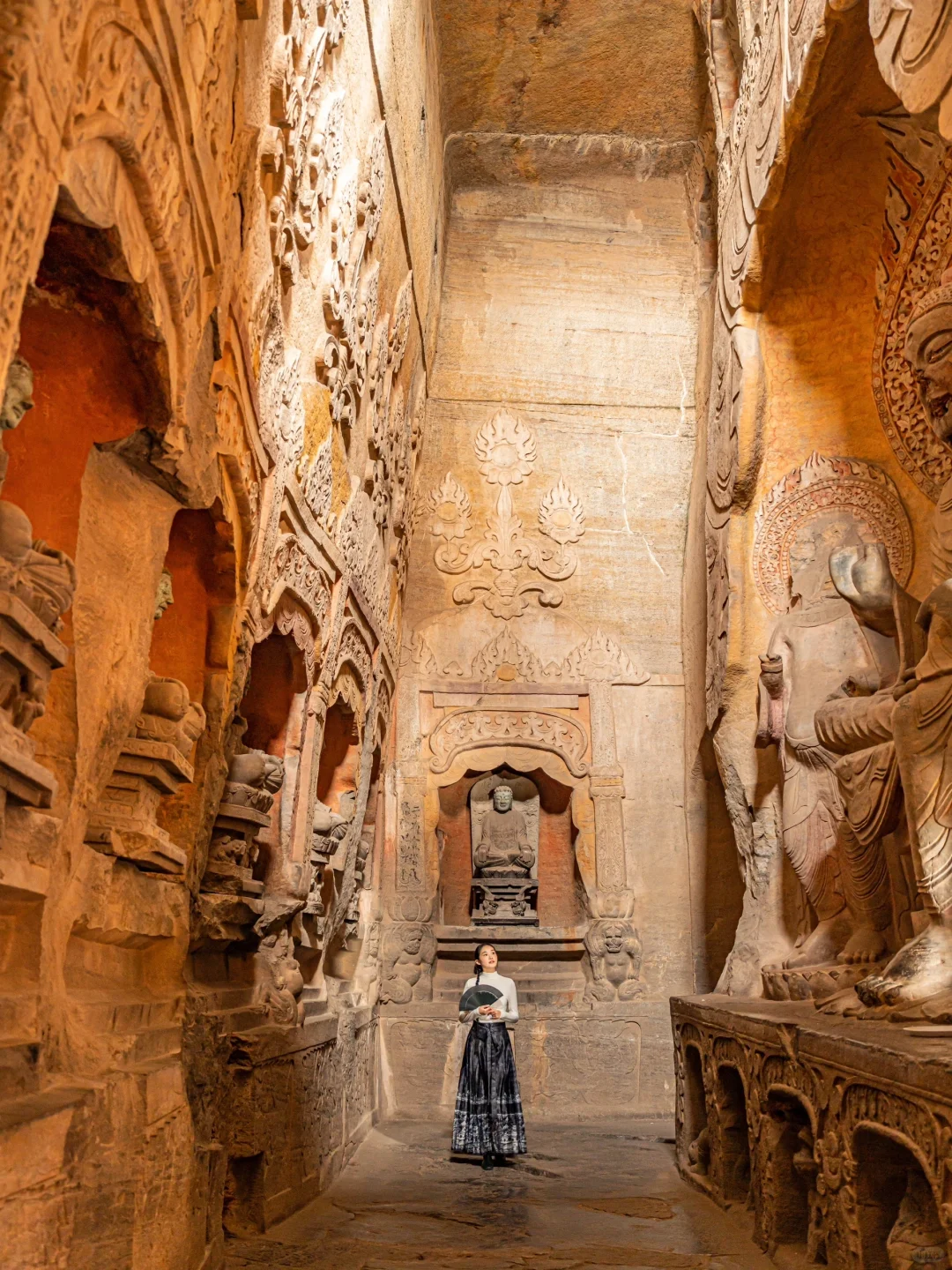 以为云冈石窟够震撼了，直到我来到响堂山‼️