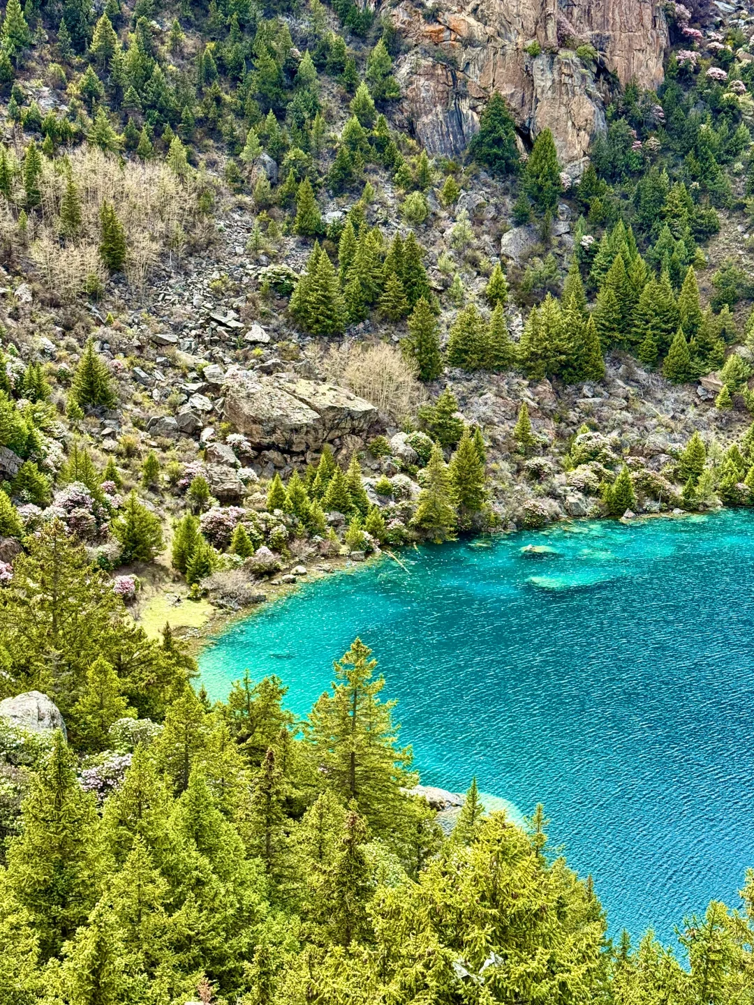 大饱眼福，也可以是旅行的意义。