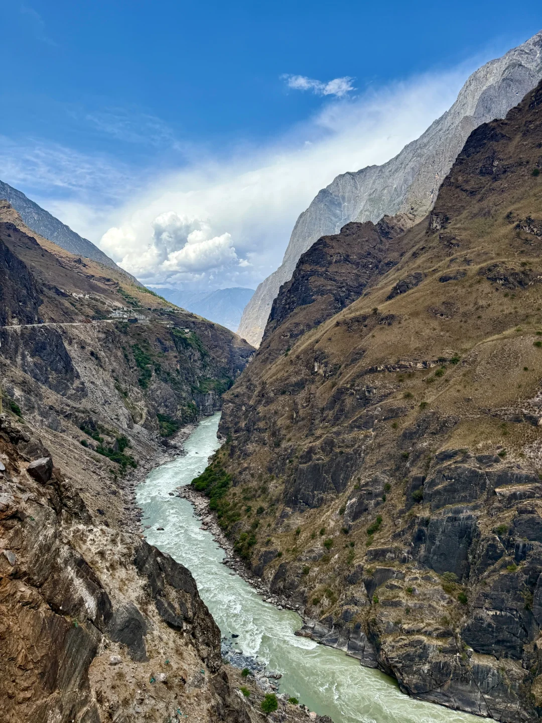 大饱眼福，也可以是旅行的意义。