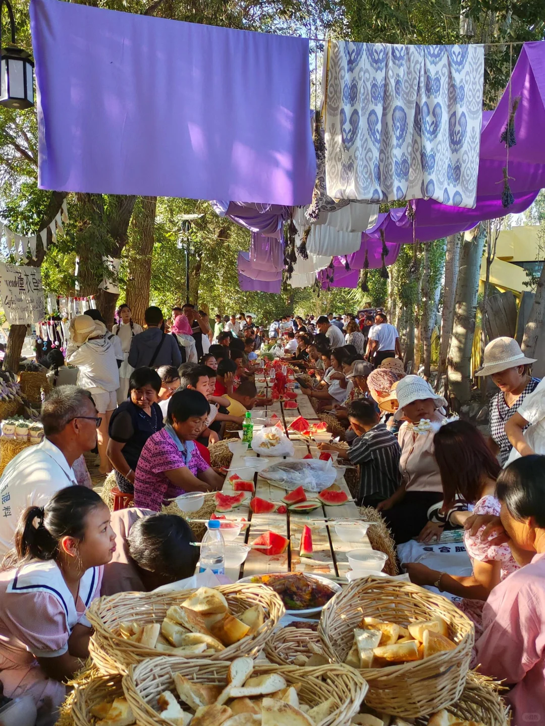 带闺蜜去了22℃的赛里木湖，真比新西兰震撼！