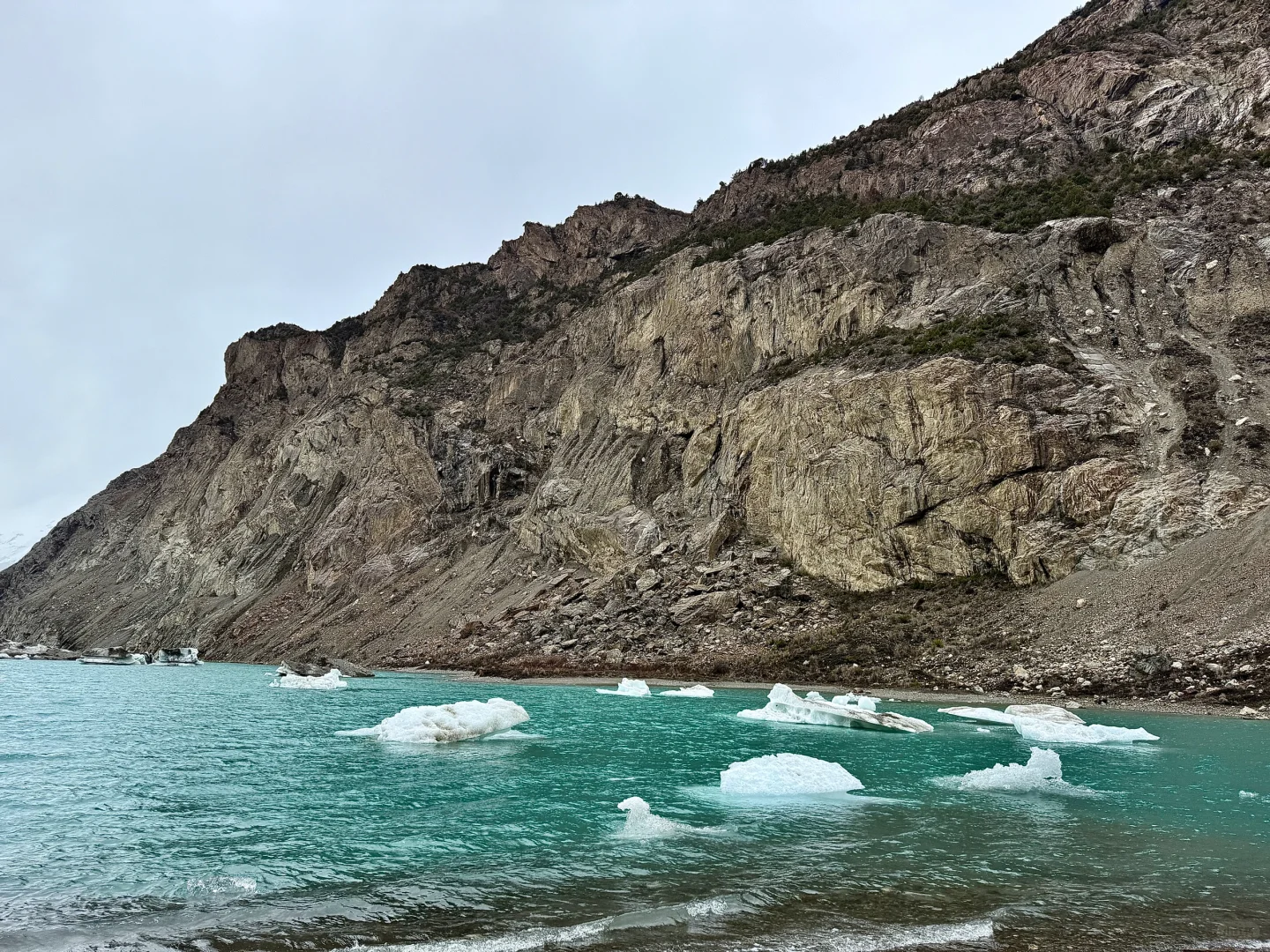 大饱眼福，也可以是旅行的意义。