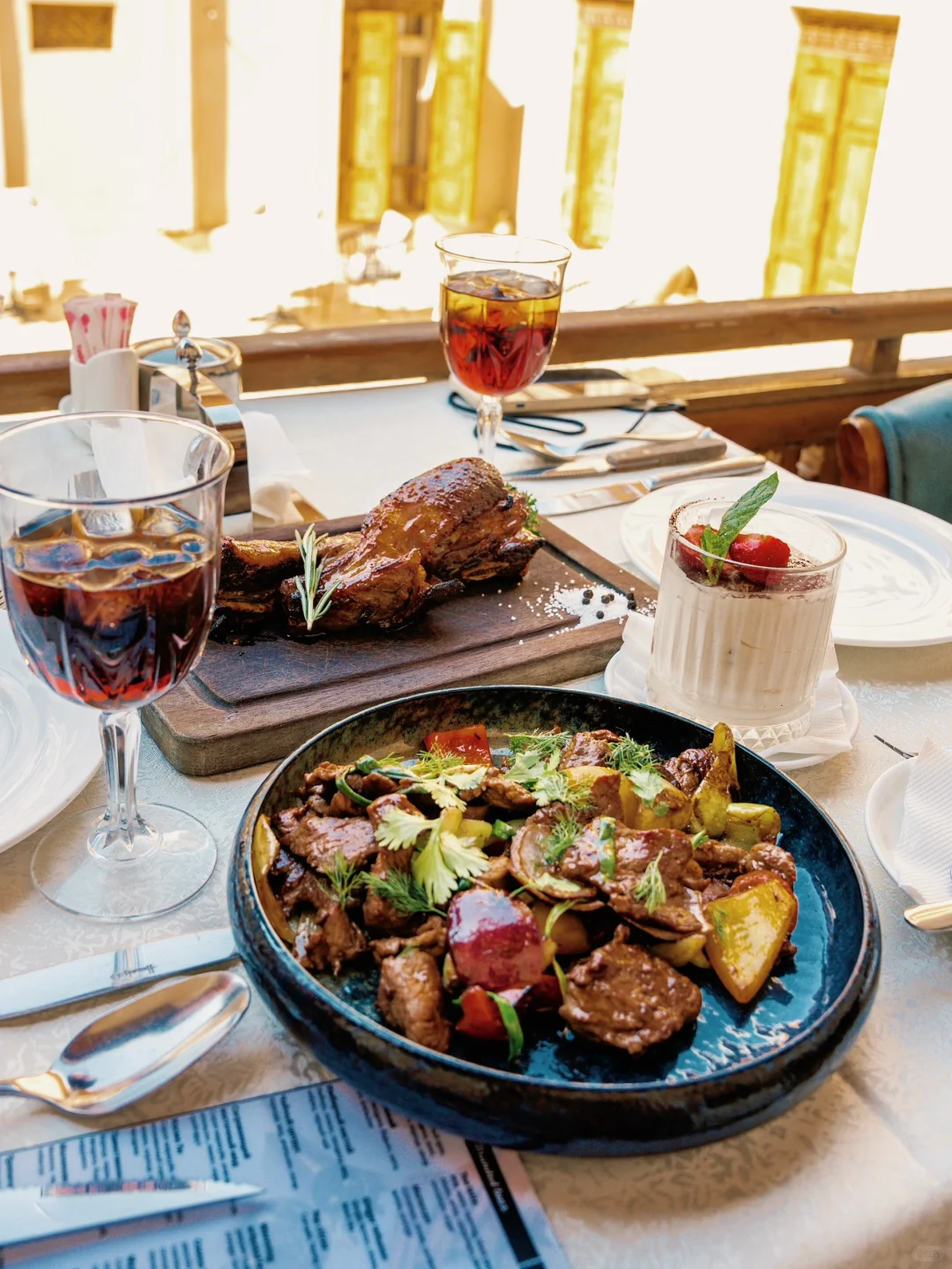 布哈拉💫走进孤独星球和一千零一夜的封面