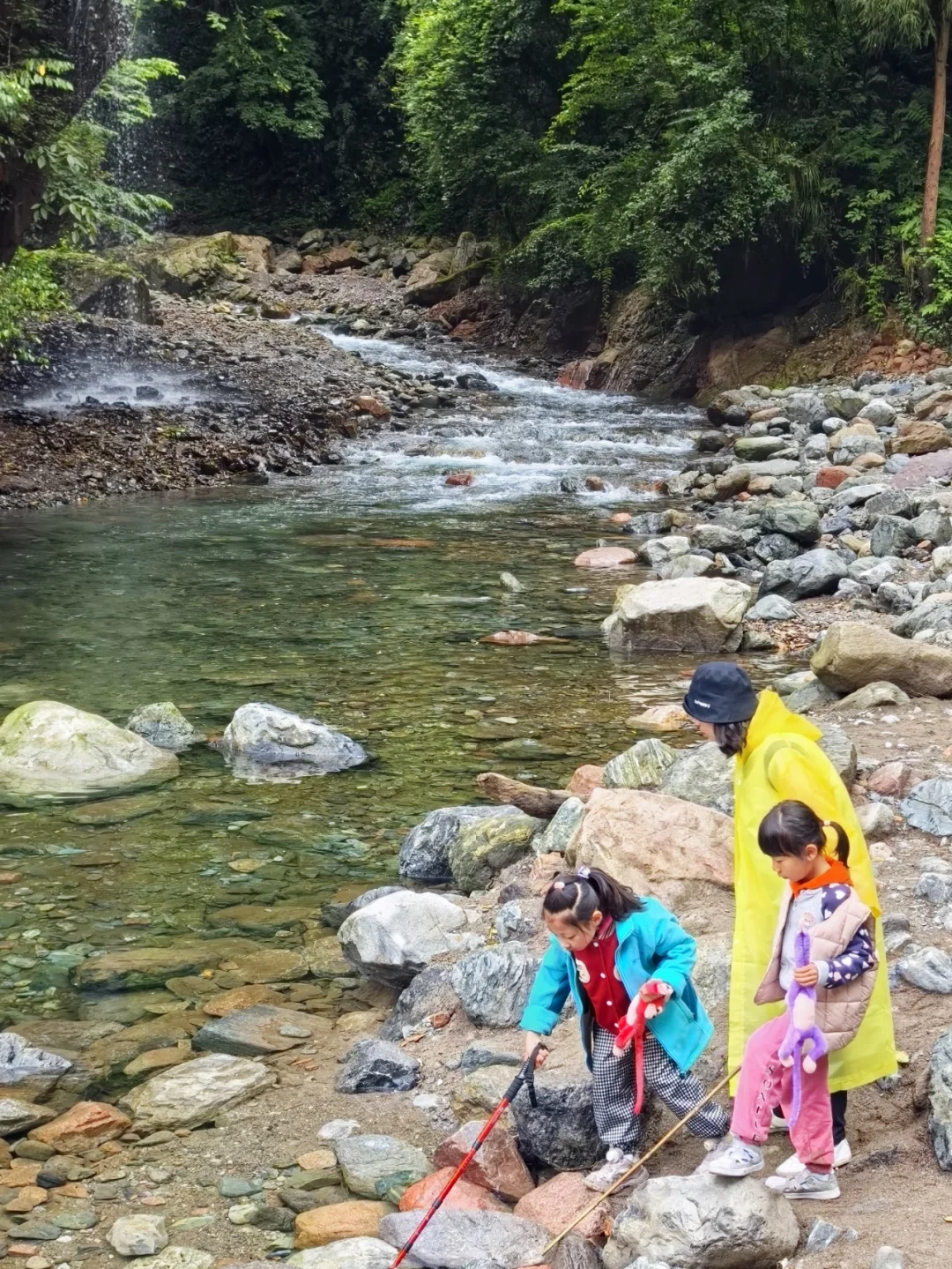 大邑大飞水亲子游—风中摇曳的百合花