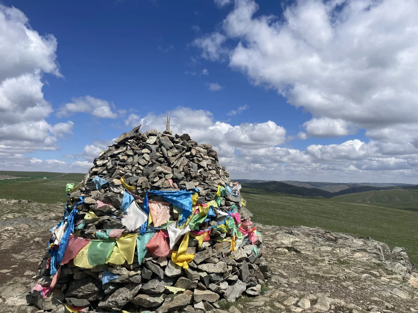 内蒙古有自己的阿勒泰-红石崖