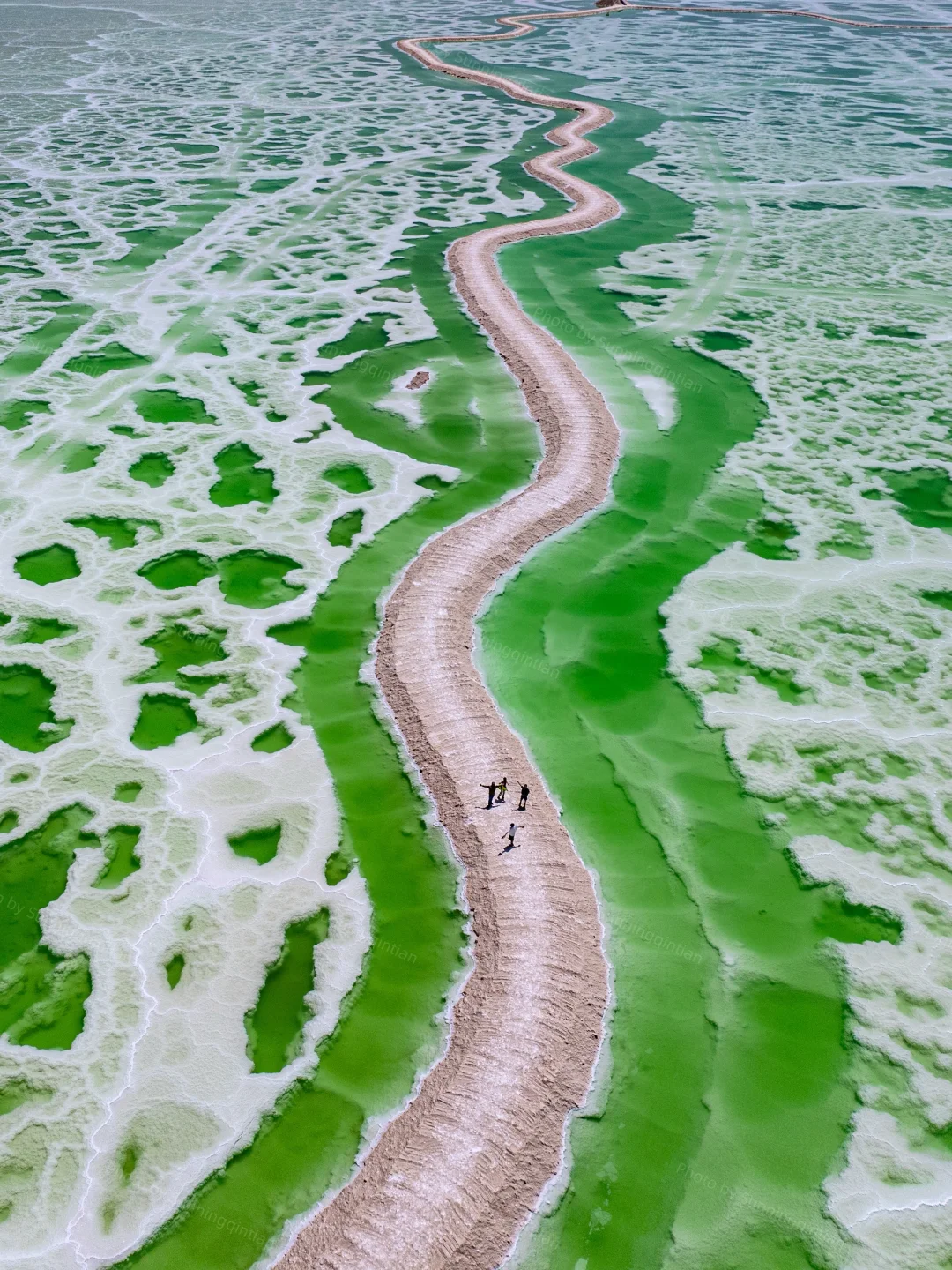 比大柴旦美100倍‼️的芒崖翡翠湖,我怕它会火