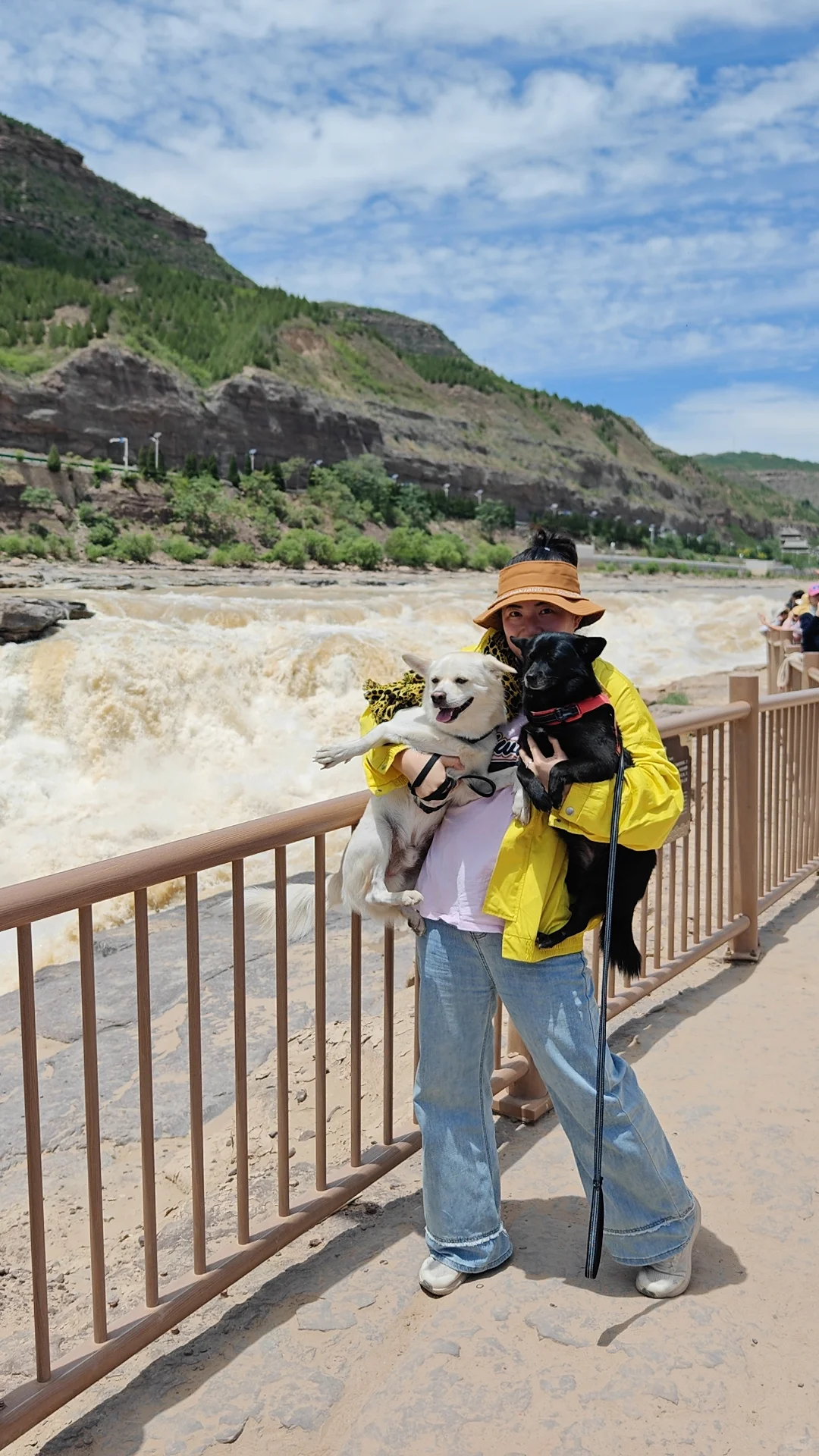 宠物友好景区·壶口瀑布（山西侧）