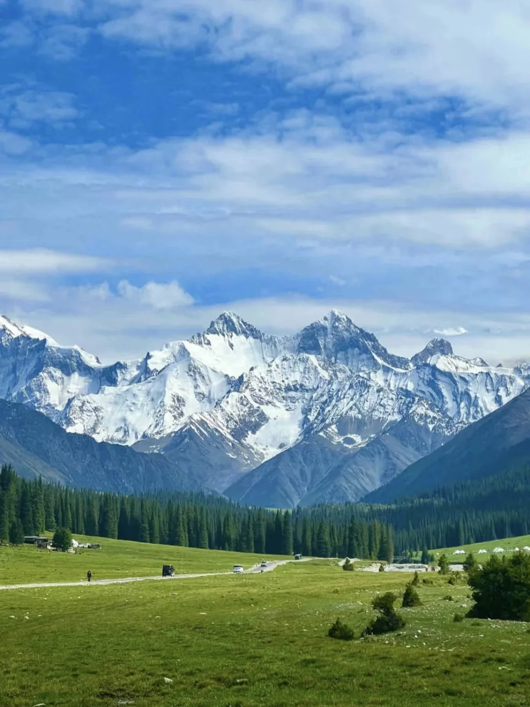 在新疆📍拍到了我的人生live,太美了。。