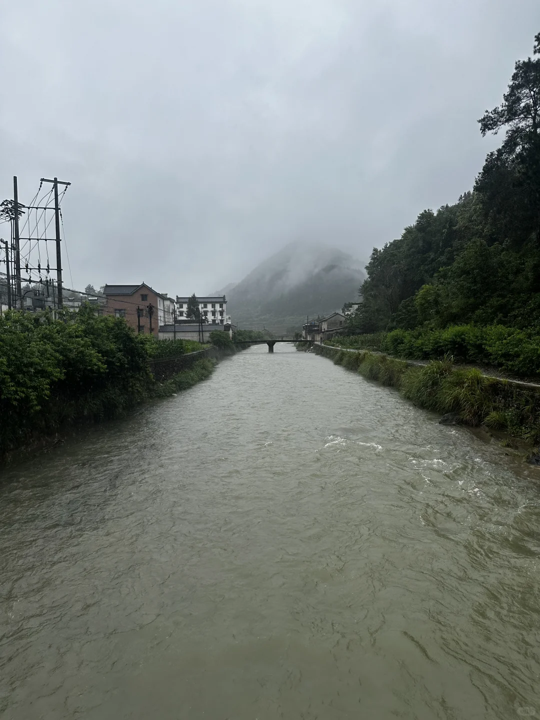 烟雨江南，没有选择去商业门票的景区。