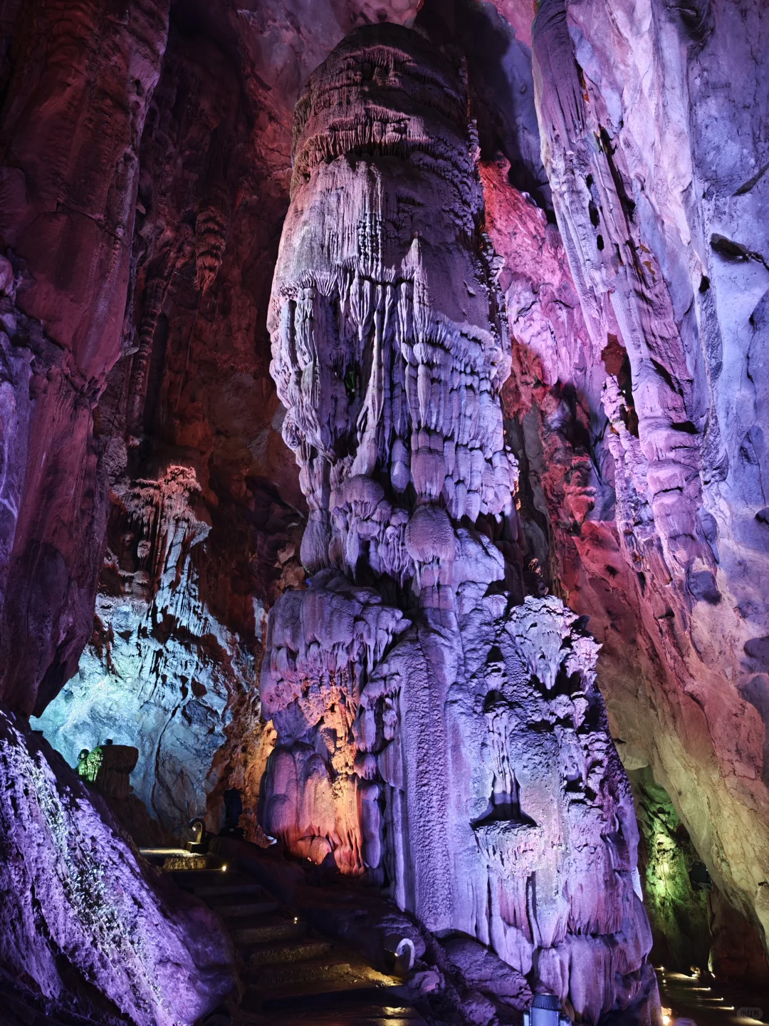 灵山景区-练臀腿圣地