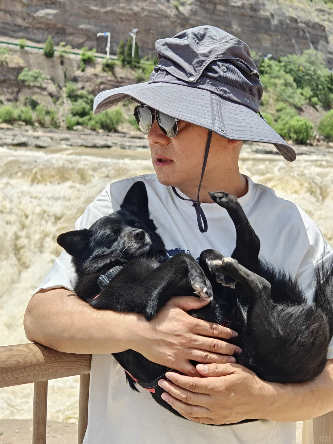 宠物友好景区·壶口瀑布（山西侧）