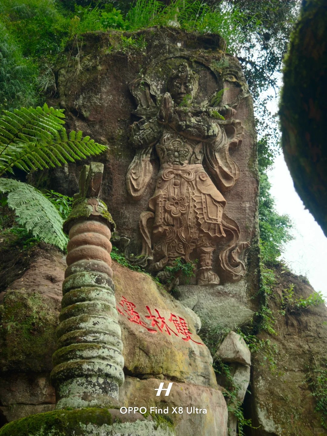 在荒废的景区，我寻到了千塔佛国