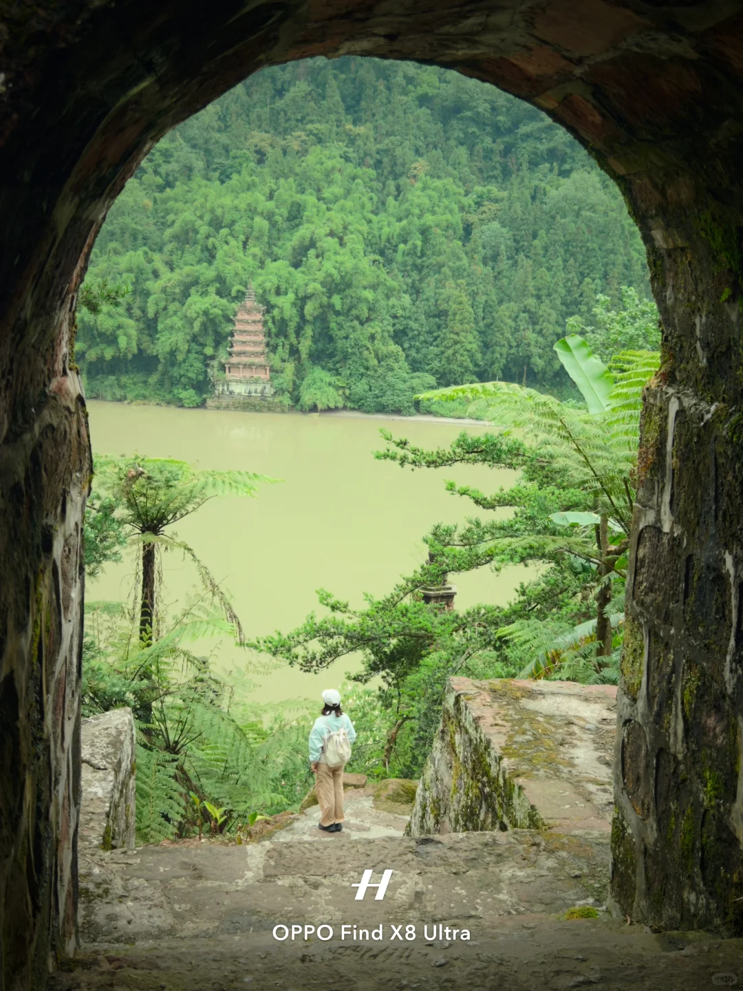 在荒废的景区，我寻到了千塔佛国