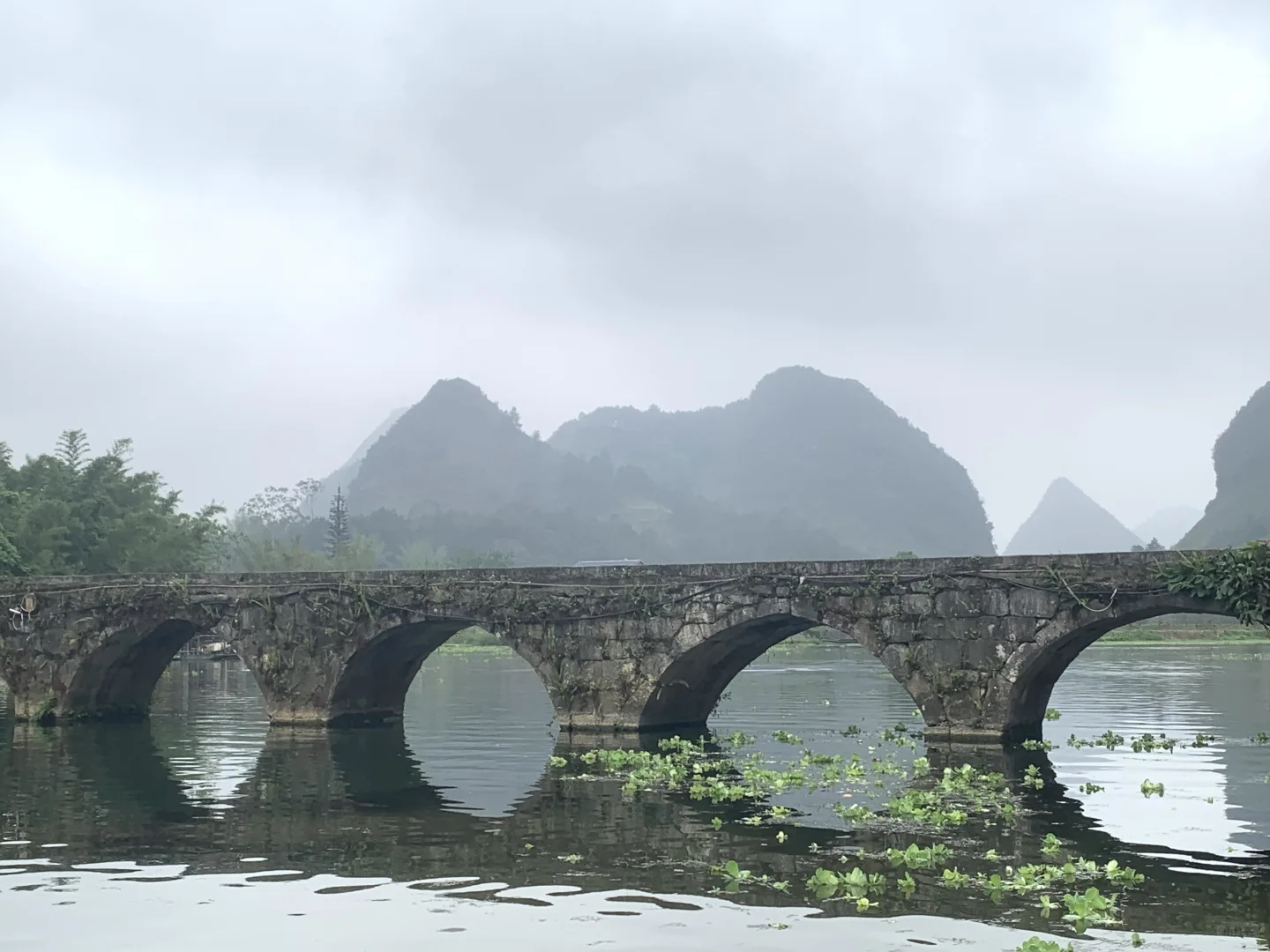 网上鹅泉那的风景照片都是骗人的！！！