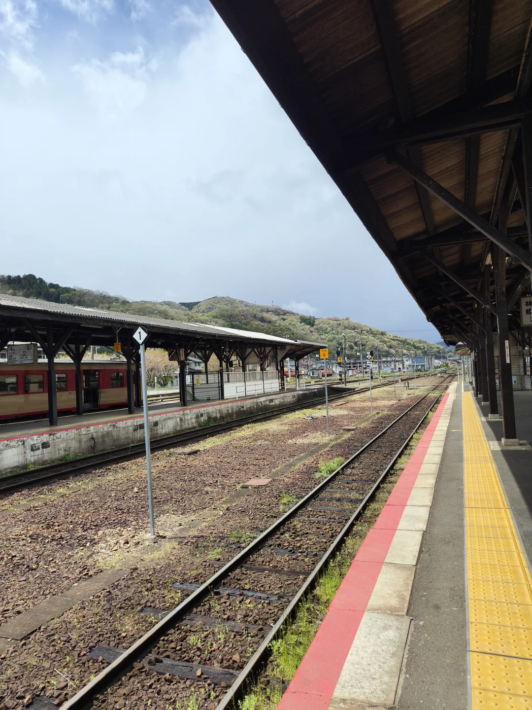 在日本乡下旅游有种探险的感觉,几乎没人