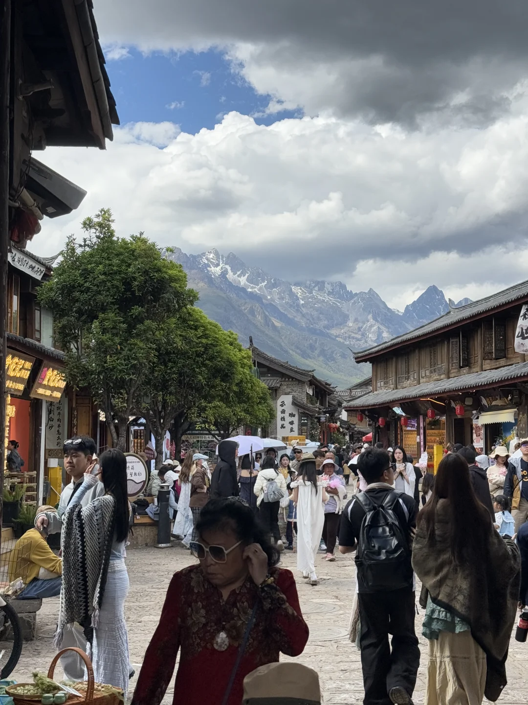 丽江已回   建议大家6-7月份去！！好玩不贵