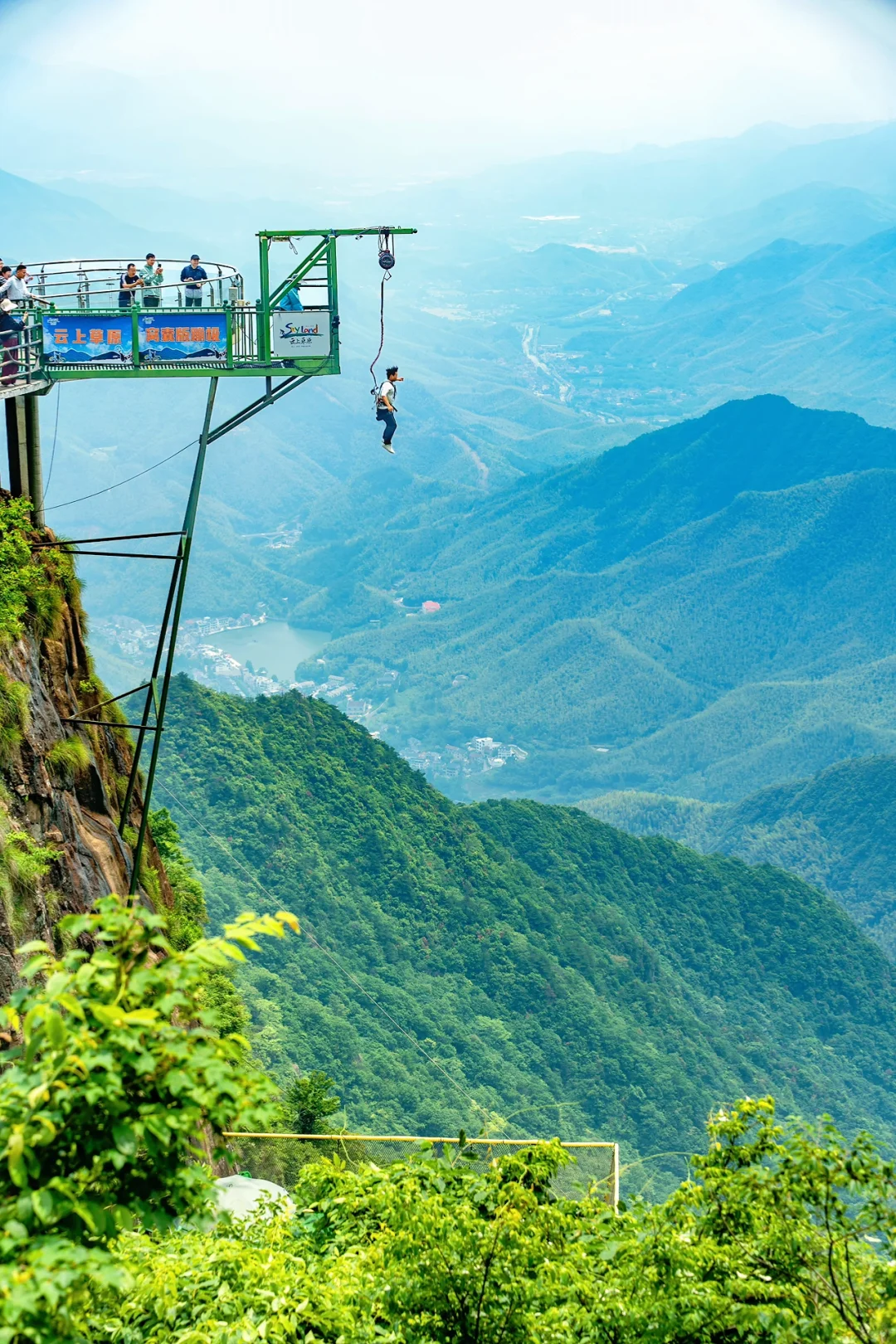 不输迪士尼，迄今为止最刺激户外乐园出现了