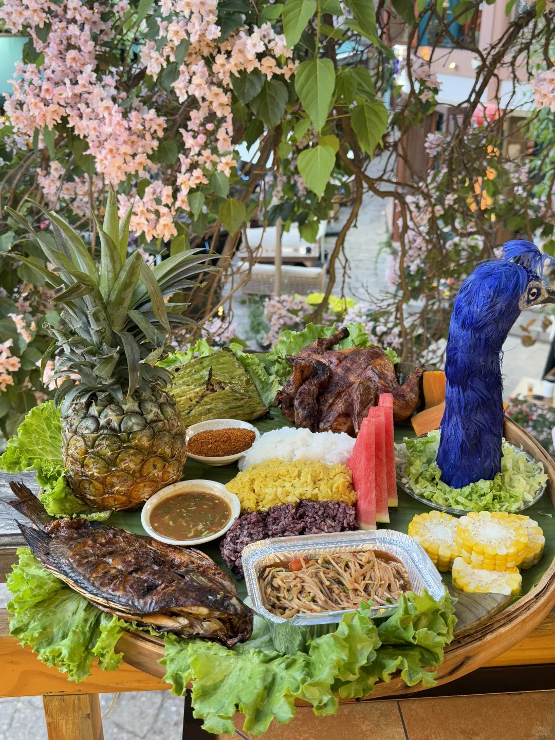 丽江已回   建议大家6-7月份去！！好玩不贵