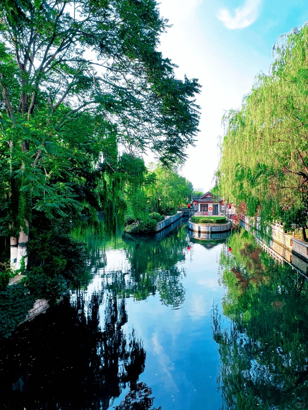 济南，免费景点凑不出两张人像发朋友圈🙂‍↔️