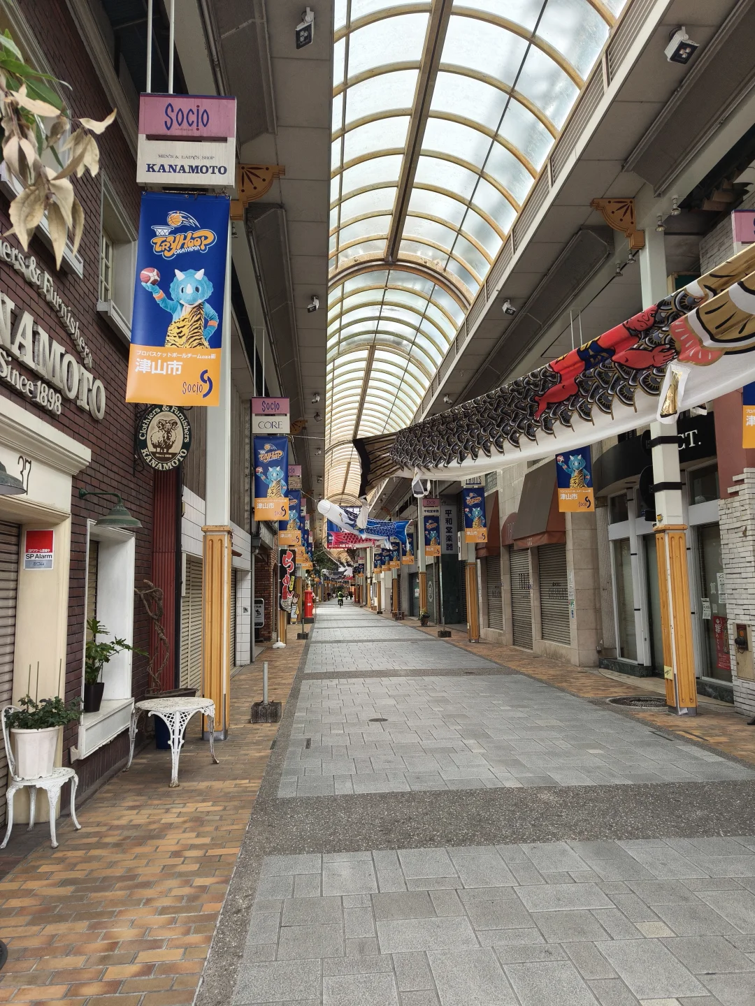 在日本乡下旅游有种探险的感觉,几乎没人