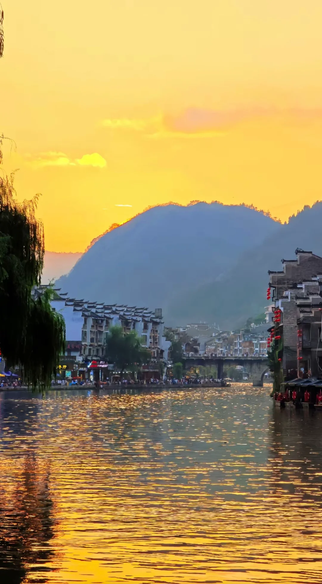 🌟【一天一夜玩转镇远古镇】半城青山半城水