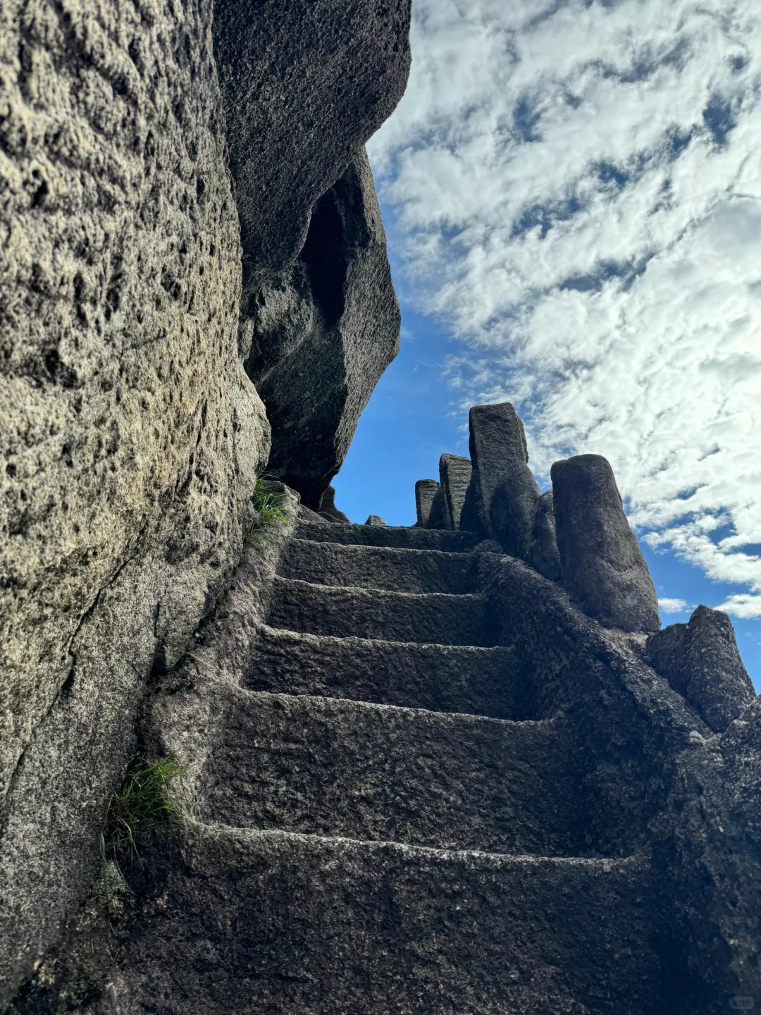 黄山之巅,邂逅云与峰的浪漫!