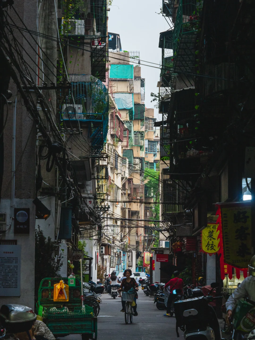 比起景点，我更喜欢潮汕的人文和街道📸