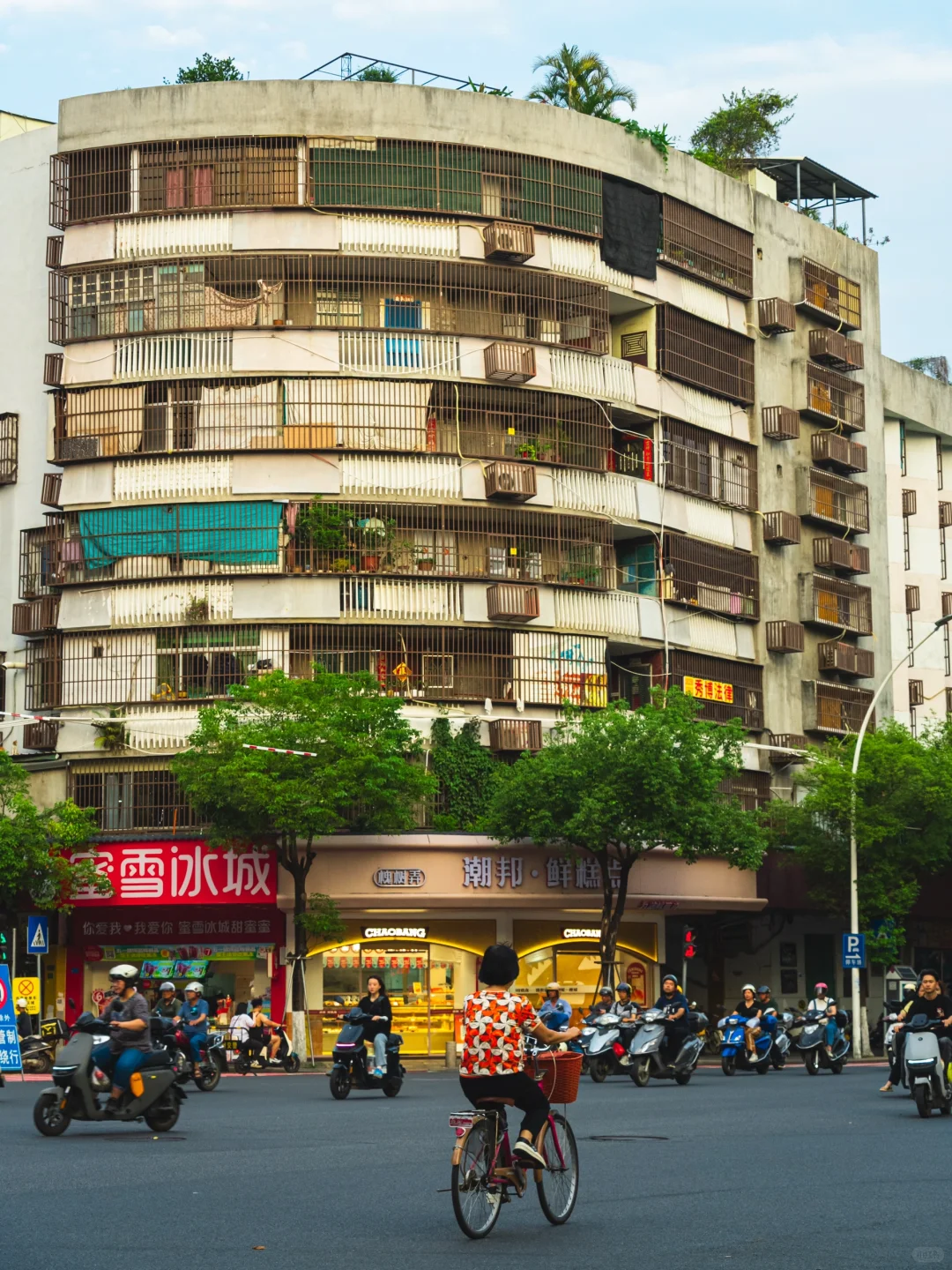 比起景点，我更喜欢潮汕的人文和街道📸