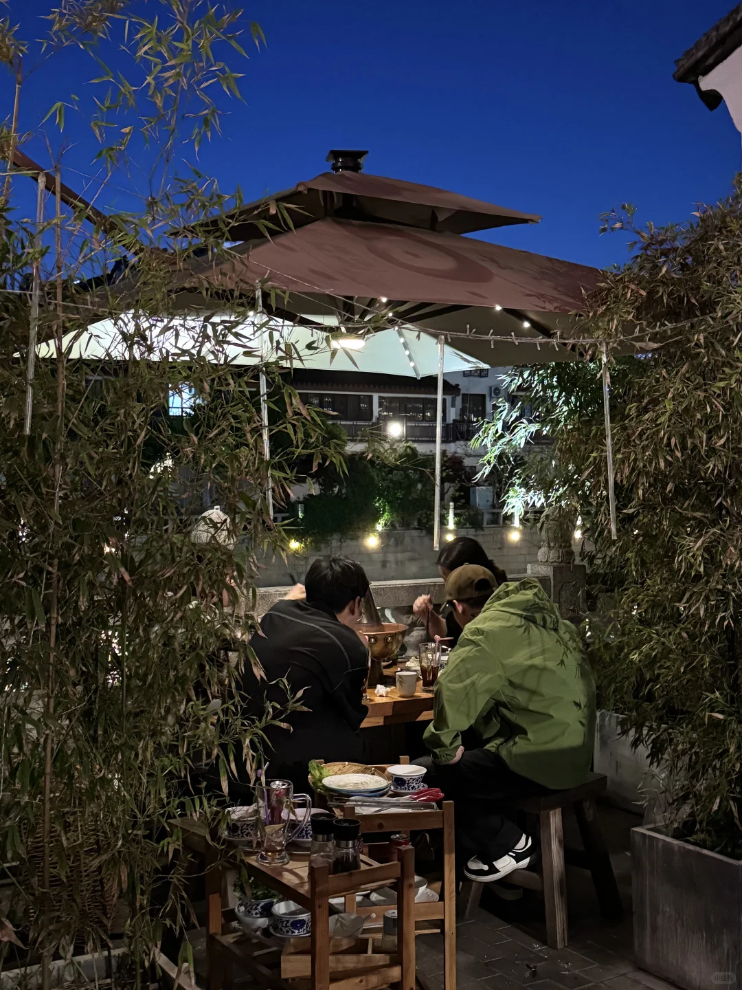 今年五一总要来趟山塘街吧！！真的好浪漫……