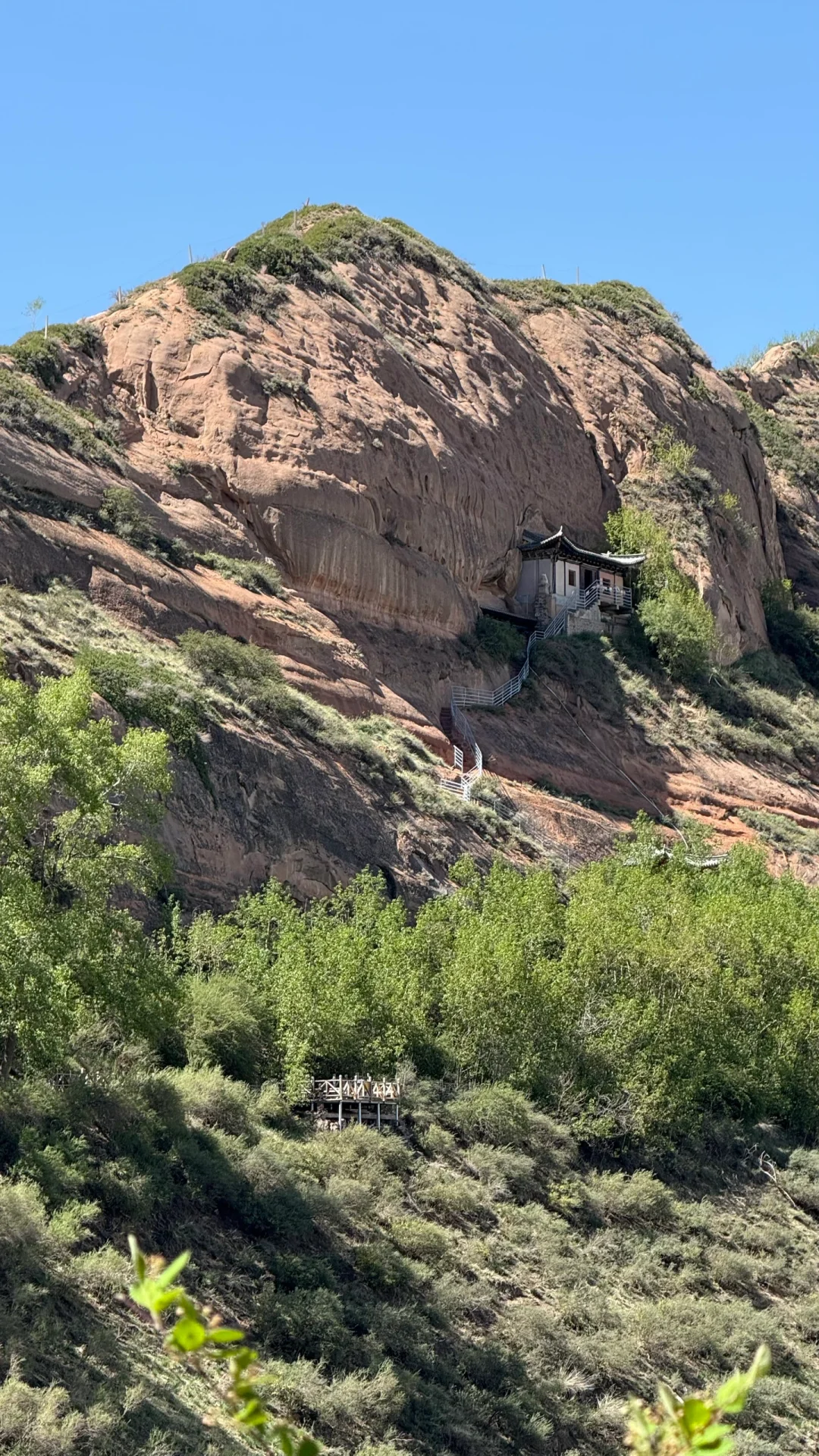 张掖最美景区马蹄寺：景好，人坏。