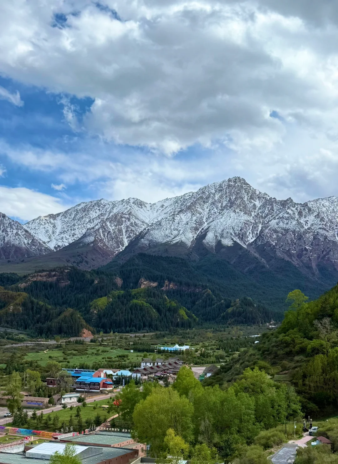 张掖最美景区马蹄寺：景好，人坏。