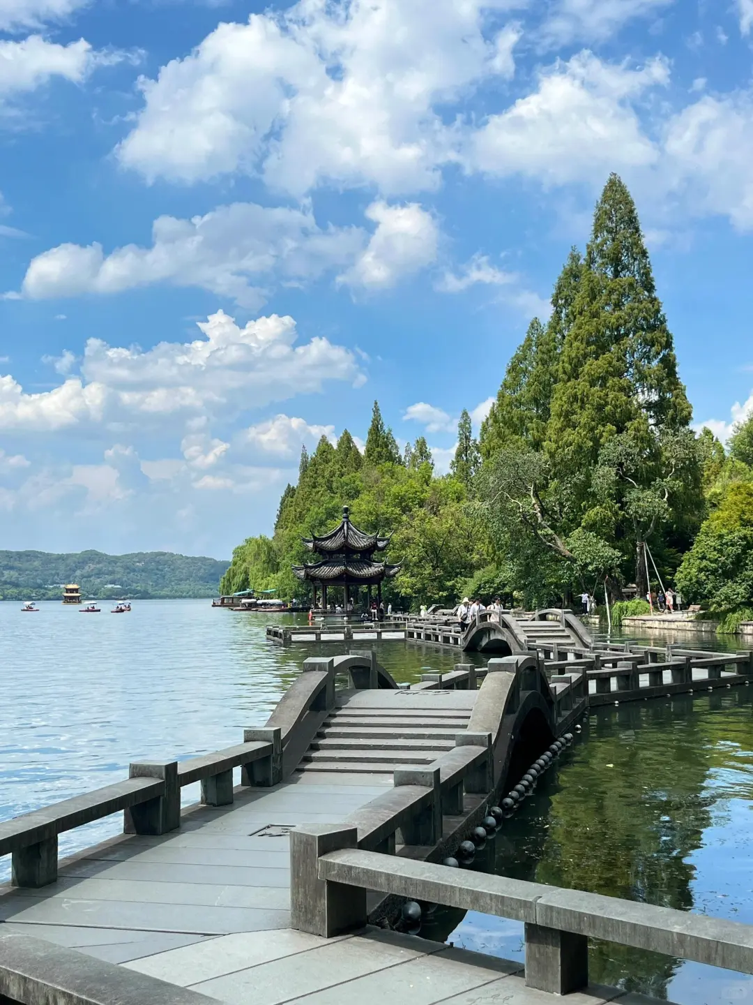杭州行，总要吹一吹西湖那温柔的晚风吧～